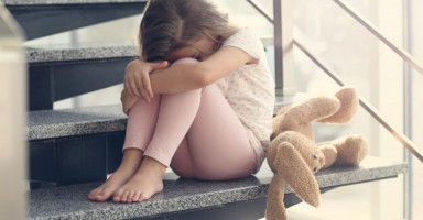 كيف أقوي علاقة ابنة أخي بأبيها