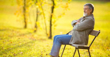 سعيد بحياتي بكل ما فيها رغم أنها خالية من الزواج